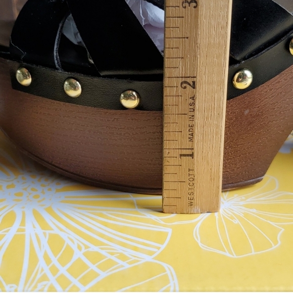 Platform Sandals - Picture 5 of 7